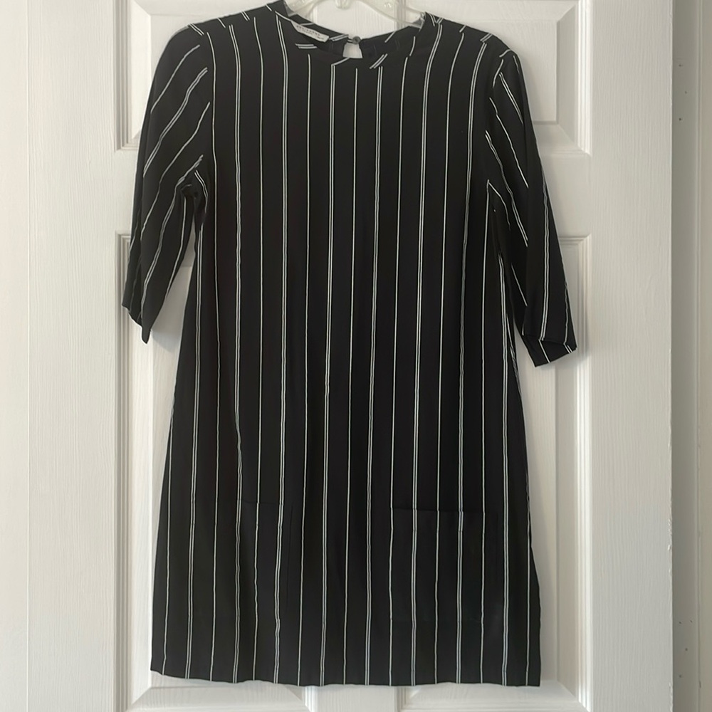 Equipment 100% silk short sleeve mini dress